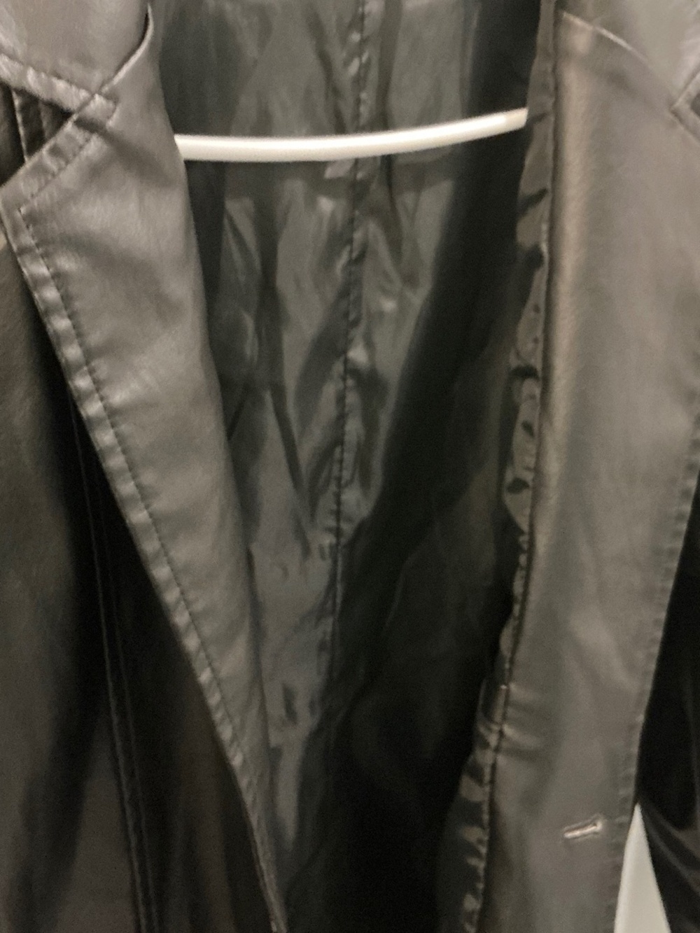 Stunning Men’s faux leather Dress Jacket!